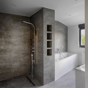 Sanierung Badezimmer Nachher - Dusche und Wanne